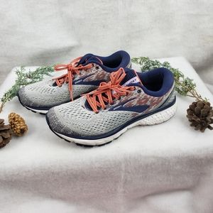 Brooks ghost 11 women's running shoes size 9 gray